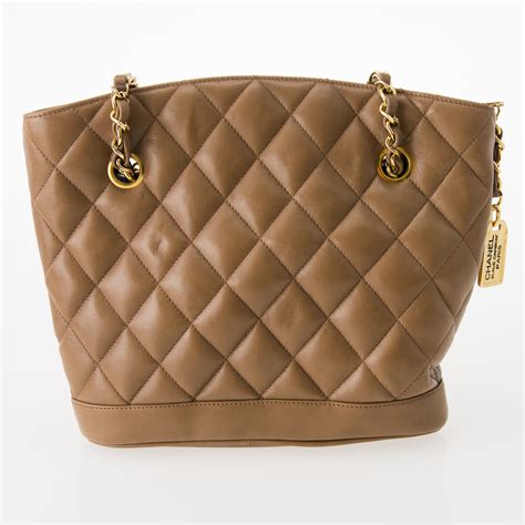 chanel beige shoulder bag